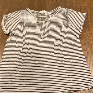black and grey stripped tee shirt